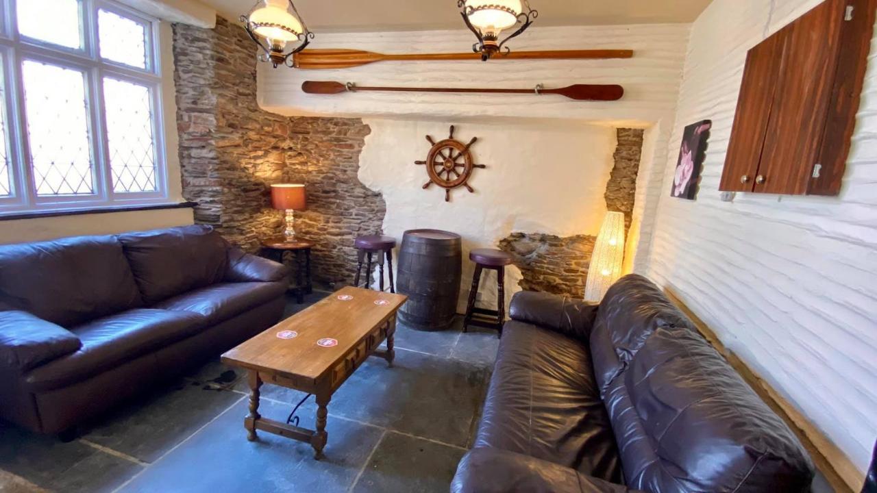 Jolly Sailor Inn Looe Zewnętrze zdjęcie